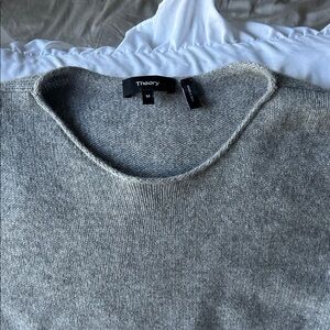Theory Soft Gray Short Sleeve Cashmere Knit Top